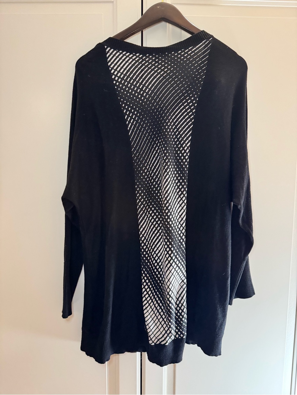Sejour Women's 2X Plus Black Geometric panels Knit Crew Neck Pullover Sweater - Picture 10 of 10
